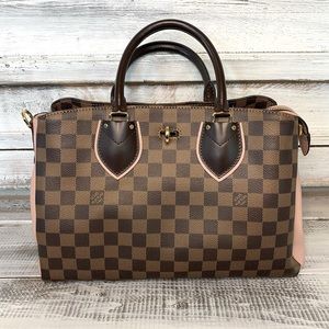 LOUIS VUITTON
Cuir Taurillon Damier Ebene Normandy Magnolia